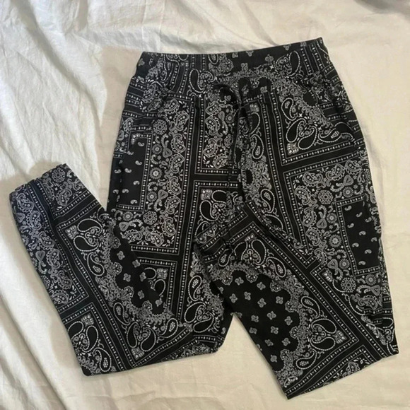 American Bazi Pants - American Bazi Black Bandana High Rise Joggers Size Small